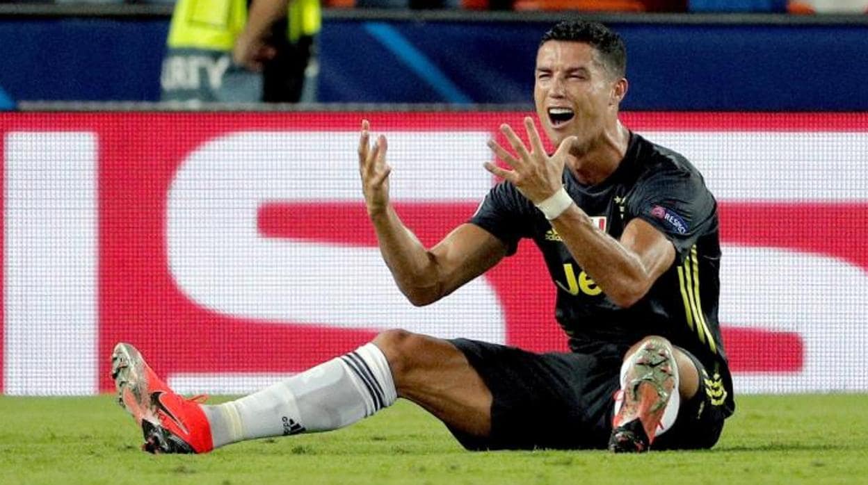 Cristiano Ronaldo tras ser expulsado ante el Valencia en Champions League