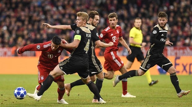 El Ajax, líder a costa del Bayern