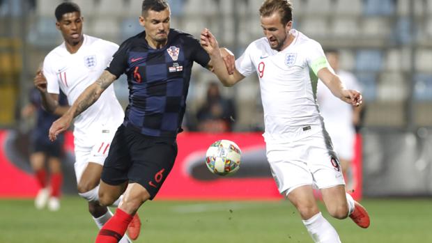 Croacia e Inglaterra firman tablas y benefician a España