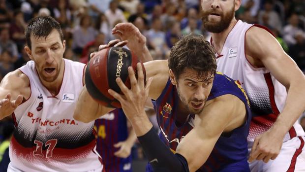 El Barcelona apaliza a un Zaragoza superado desde el salto inicial