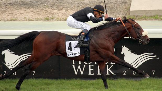 Un espléndido «Cefiro» sorprende en el Gran Premio de la Hispanidad