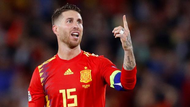 Sergio Ramos tapa la boca a quienes le acusaron de pisar a Sterling