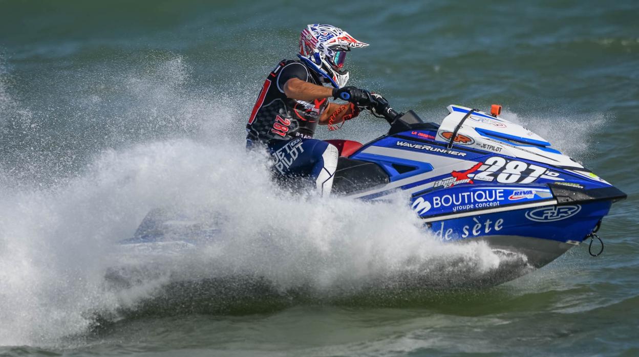 Favolini gana en El Balís el circuito europeo de motos acuáticas AquaX Pro