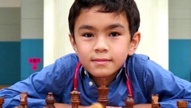 Javokhir Sindarov, gran maestro con 12 años y 10 meses