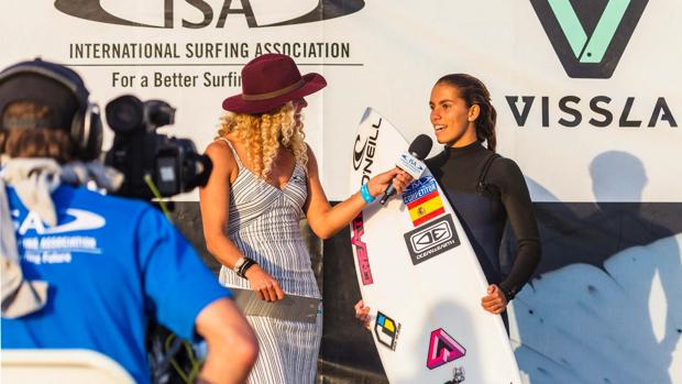 Melania Súarez y Lucia Machado destacan en la tercera jornada del Vissla ISA World Junior