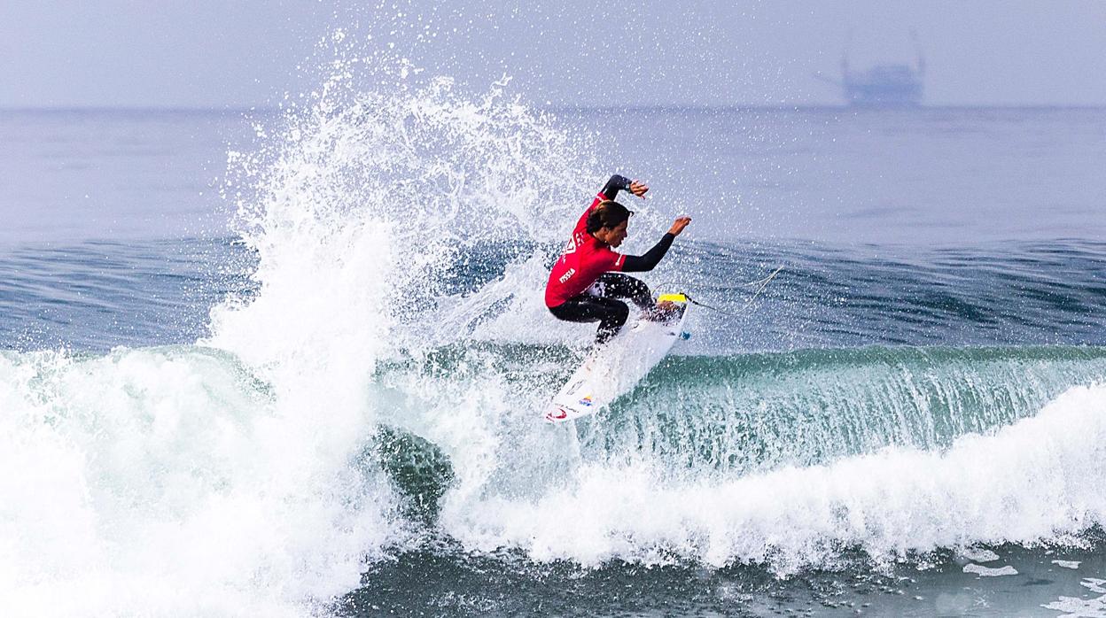 Gran día para la selección junior en la cuarta jornada del Vissla ISA World Junior Surfing