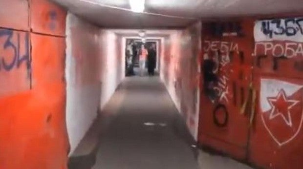 El escalofriante túnel de vestuarios del Estrella Roja que intimidó al Liverpool