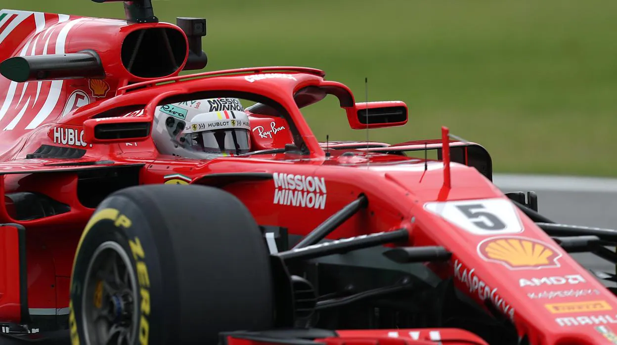 Sebastian Vettel, al volante de su Ferrari