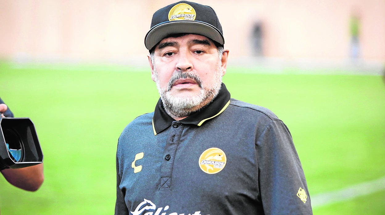 Maradona cuestiona la apuesta por Solari