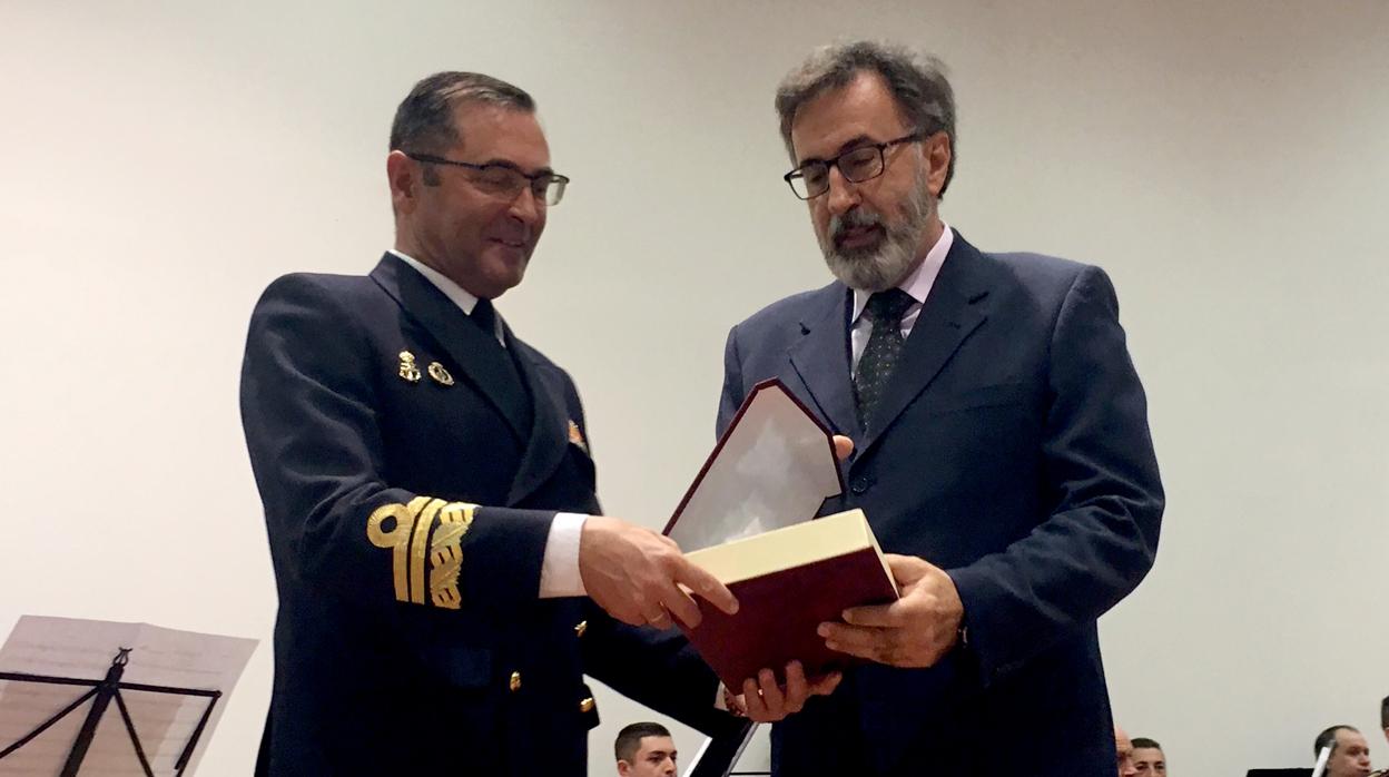 La Armada Española, socio de Honor del Real Club de Regatas Santiago de la Ribera
