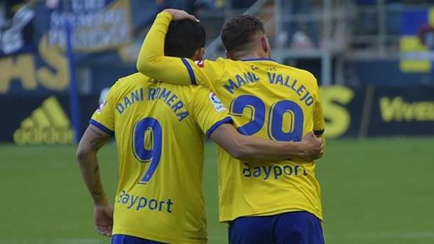 El Cádiz gana al Rayo Majadahonda y se mete en promoción de ascenso