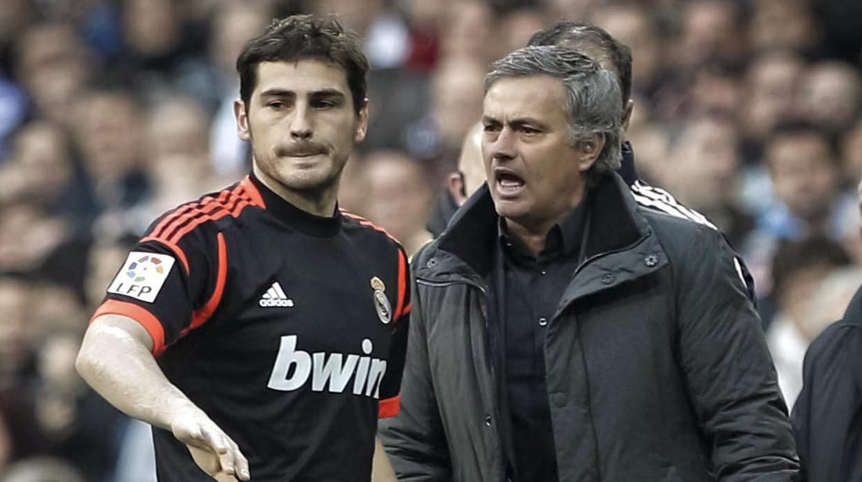 Casillas: «Si me volviera a pasar, me enfrentaría a Mourinho»