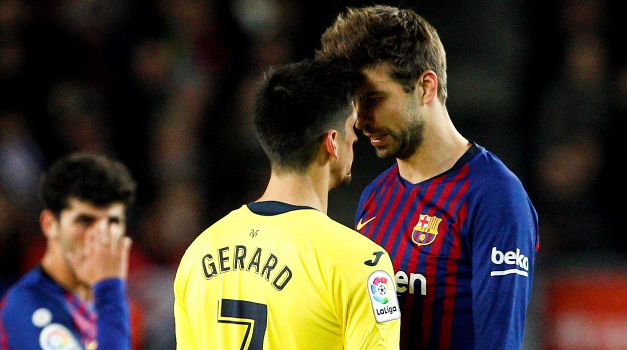 Piqué y Gerard Moreno se enfrentan