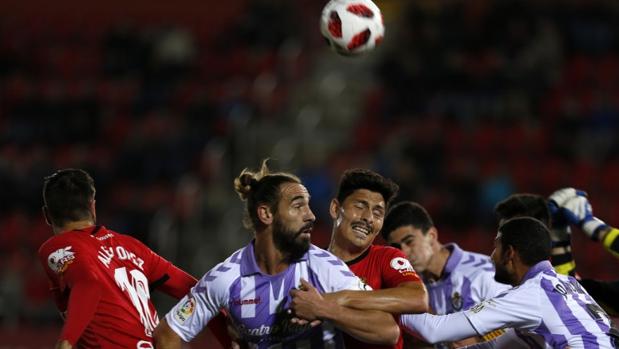 El Valladolid vuelve a ganar y pasa a octavos abrazado a Daniele Verde