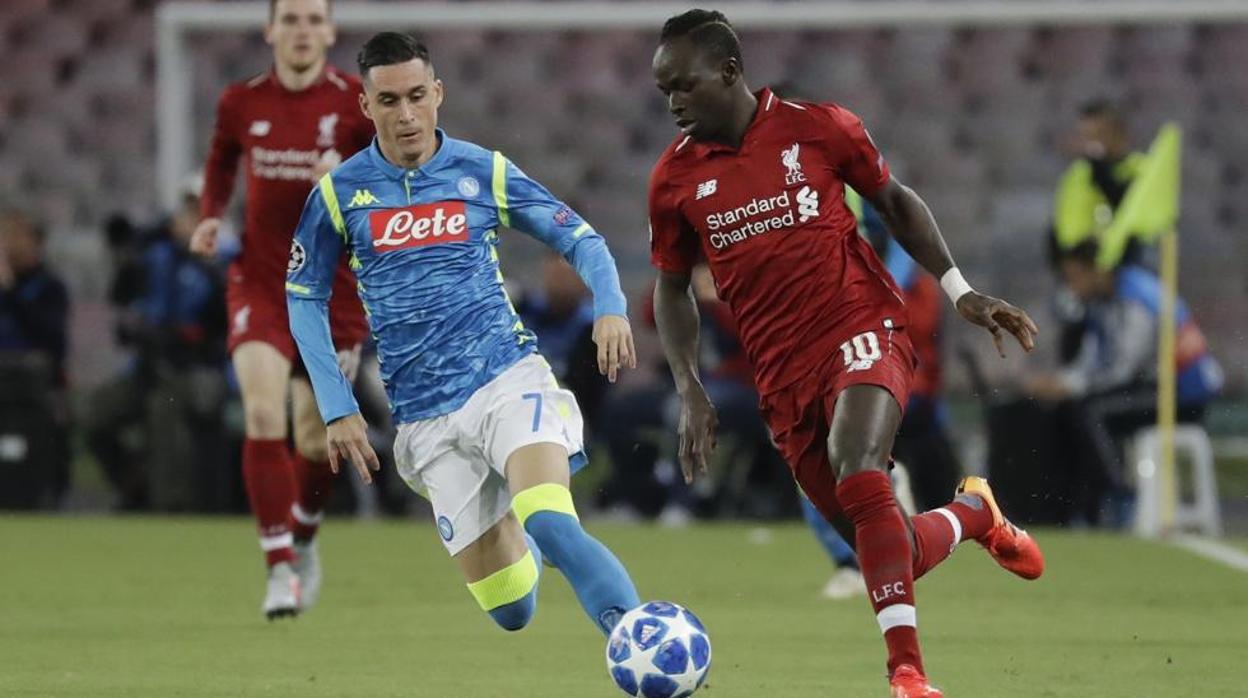 Callejón y Mané en el partido de ida de la Champions