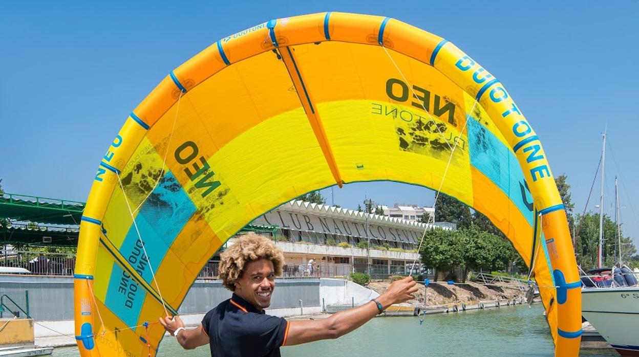 Matchu Lopes defiende subtítulo intercontinental de Kitesurf desde este miércoles en Torquay (Australia)