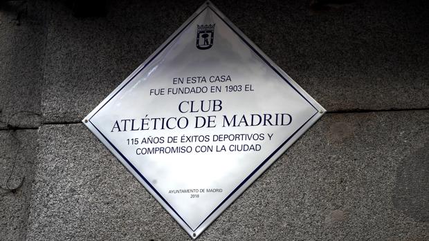 Una placa rememora el nacimiento del Atlético de Madrid en 1903