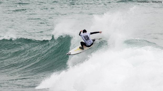 Los mejores surfistas cabalgarán las olas en Barbate