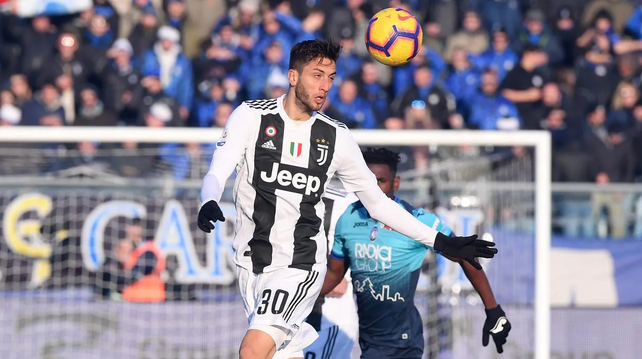 Cristiano rescata a una Juventus con diez