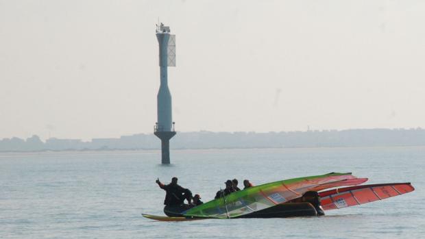 Tímido comienzo para el X Memorial Kim Lythgoe en la bahía de Cádiz