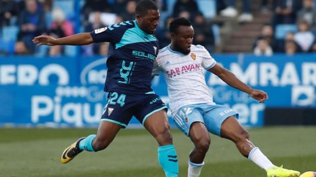 El Zaragoza seca al líder