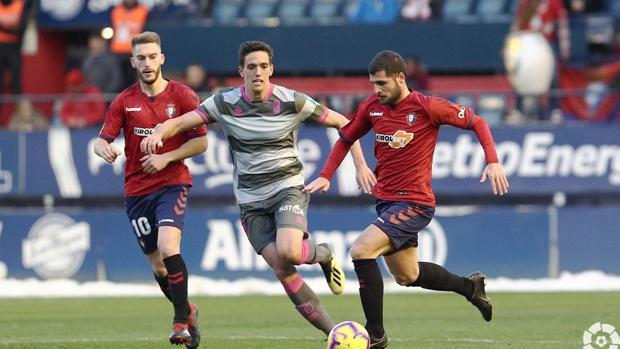 Osasuna prolonga su racha en El Sadar y alcanza a un Granada sin pegada