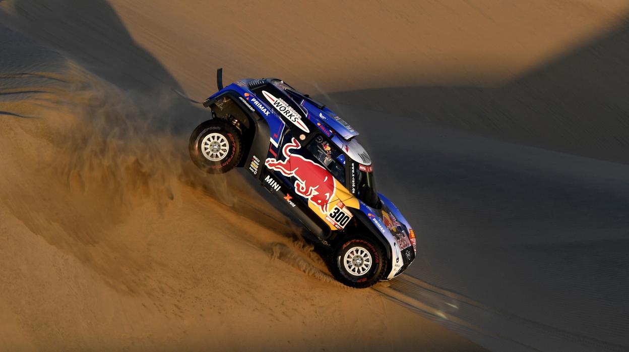 Carlos Sainz, durante la segunda etapa del Dakar 2019