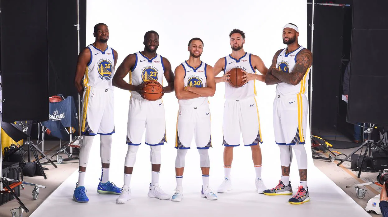 Durant, Green, Curry, Thompson y Cousins