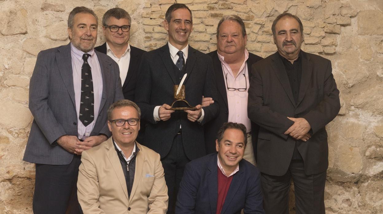Luis Sáenz Mariscal recibió el premio anual de la Asociación Española de Periodistas Náuticos
