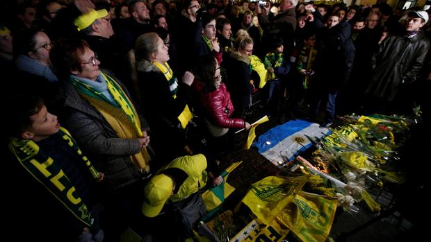 El emocionante homenaje de los hinchas del Nantes a Emiliano Sala