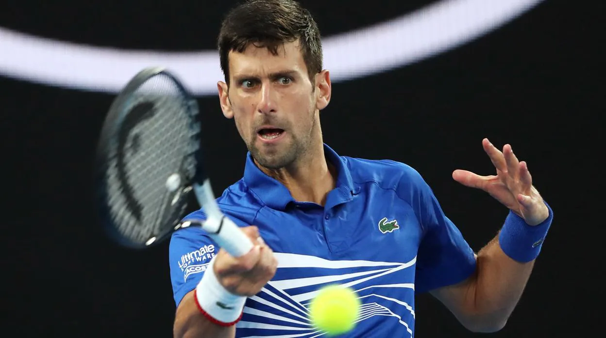 Djokovic llega sin esfuerzo a semifinales por la retirada de Nishikori