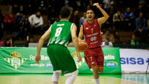 Ejemplar castigo de Paco García a sus dos americanos por equivocarse de camiseta