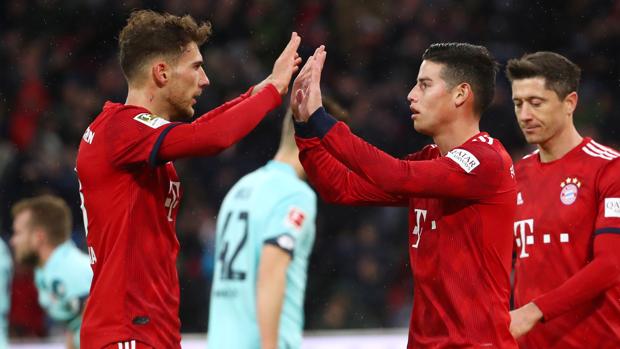 James se exhibe en la goleada del Bayern