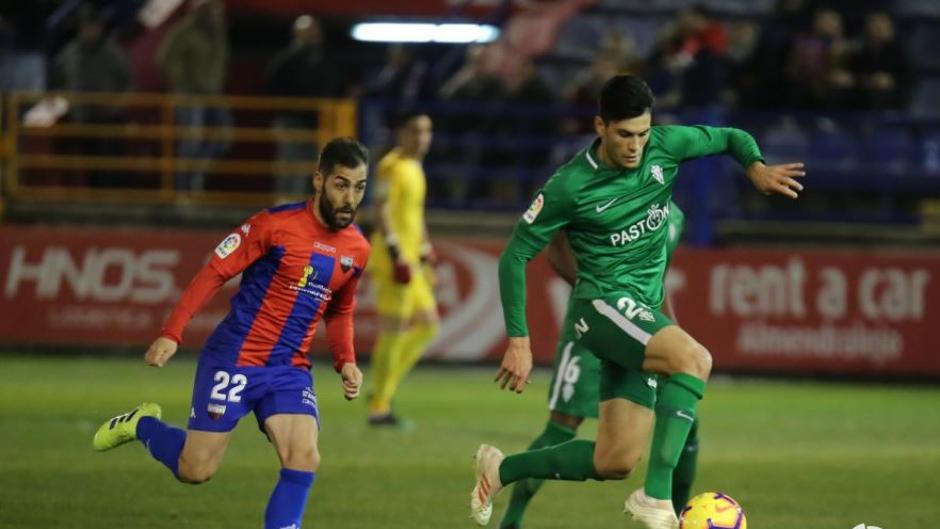 LaLiga 123 (J24): Resumen y goles del Extremadura 0-3 Sporting de Gijón