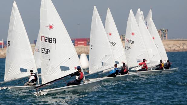 El Trofeo Presidente de vela ligera reunirá a más de 70 regatistas en el Náutico de Valencia