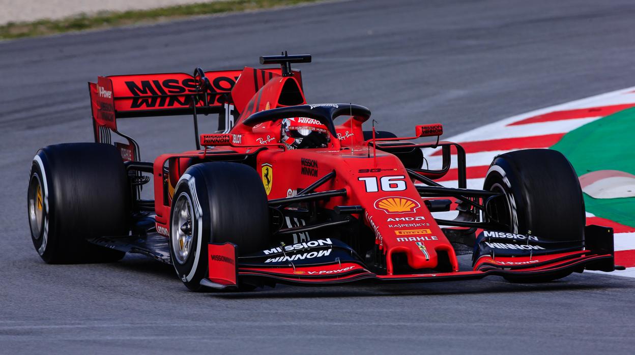 Leclerc alarga el dominio de Ferrari con McLaren a rebufo