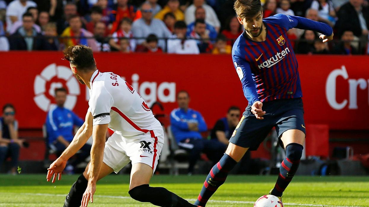 Piqué, ante el Sevilla