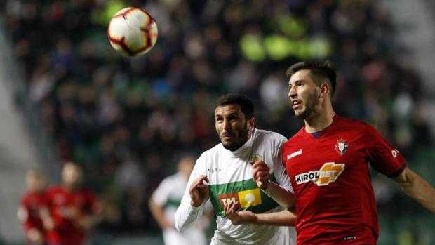 El Osasuna impone su pegada y confirma su condición de líder