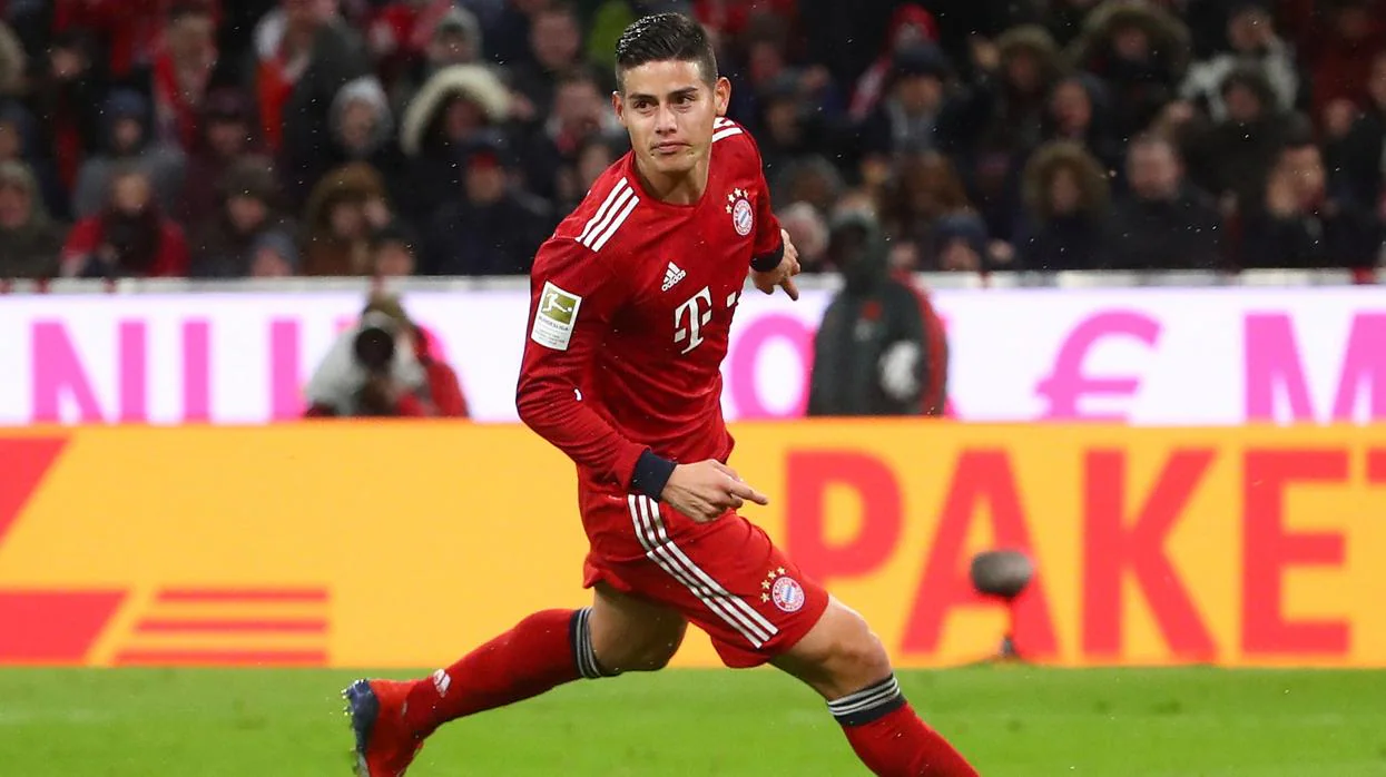 El Bayern golea y sigue líder pero pierde a Neuer por lesión