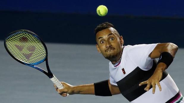 Kyrgios provoca al público mexicano invocando a Nadal