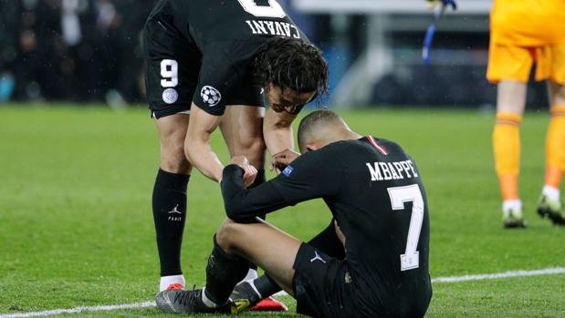 Los ultras del PSG cargan contra sus jugadores