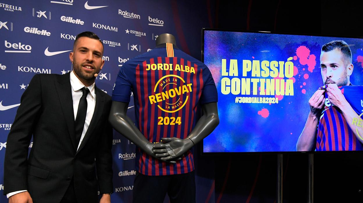 Jordi Alba durante el acto de su renovación