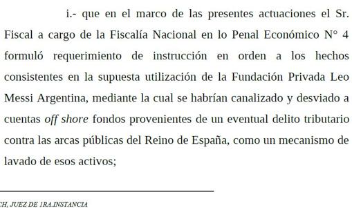 Extracto del auto judicial en el que se cita el posible delito tributario contra España