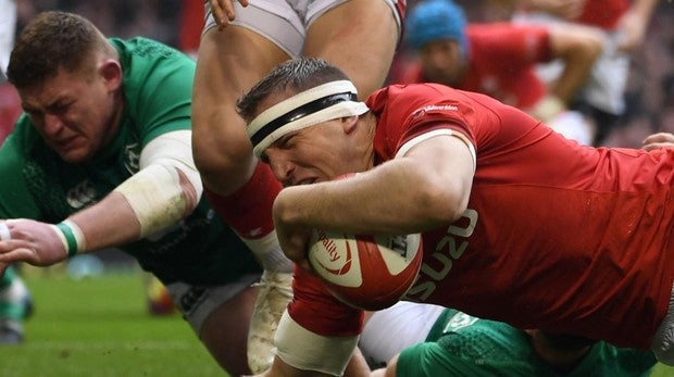 Gales arrasa a Irlanda (25-7) y se corona en Cardiff