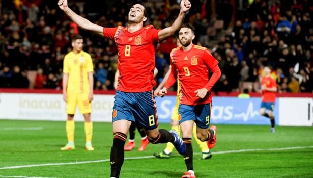 Un gol de Mikel Merino le da la victoria a España