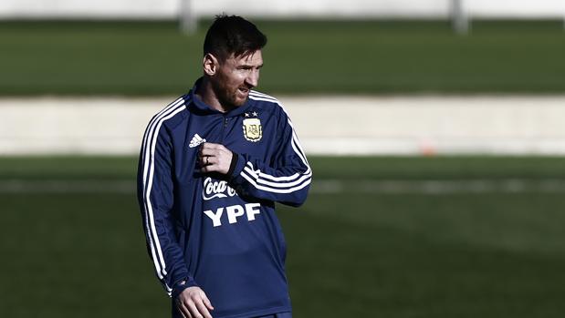 Argentina mima a Leo Messi en su regreso