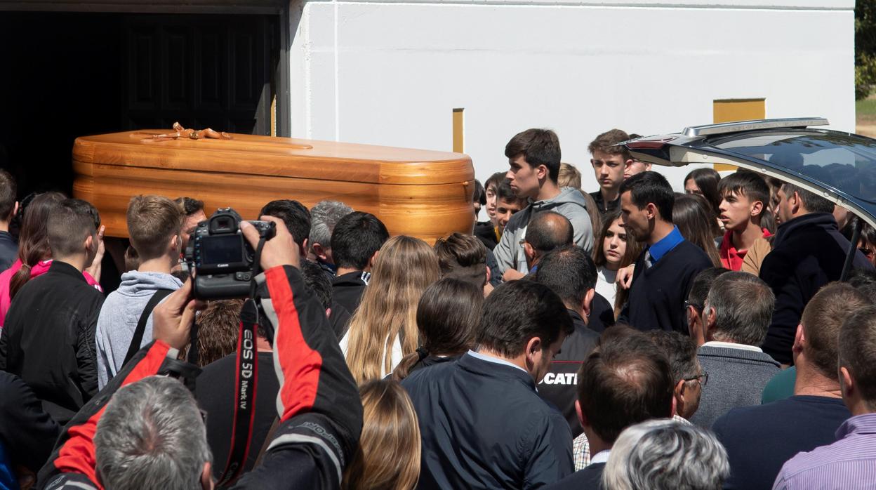 Entierro en Rota de Marcos Garrido, el joven piloto fallecido en Jerez.