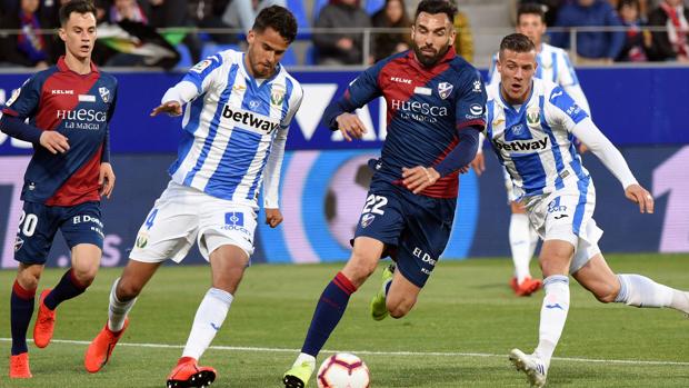 El Huesca se despide de Primera con un triunfo y tres goles de Mantovani