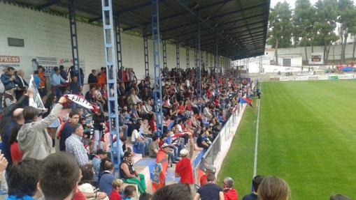 La afición del Villarrobledo en su estadio