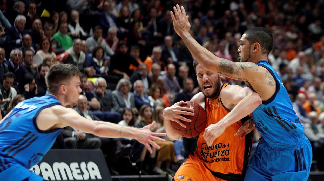 El Valencia Basket golpea primero